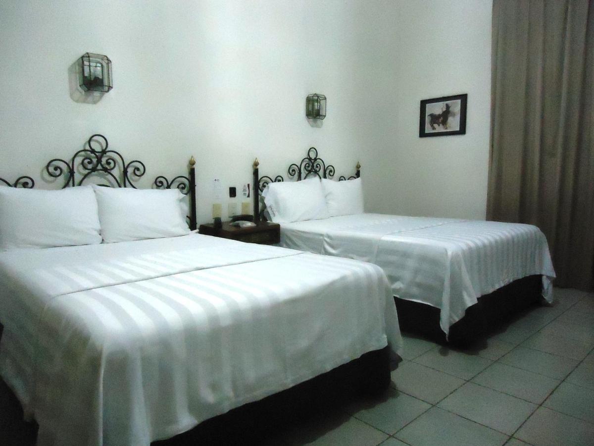 Hotel Concierge Plaza Colima Dış mekan fotoğraf